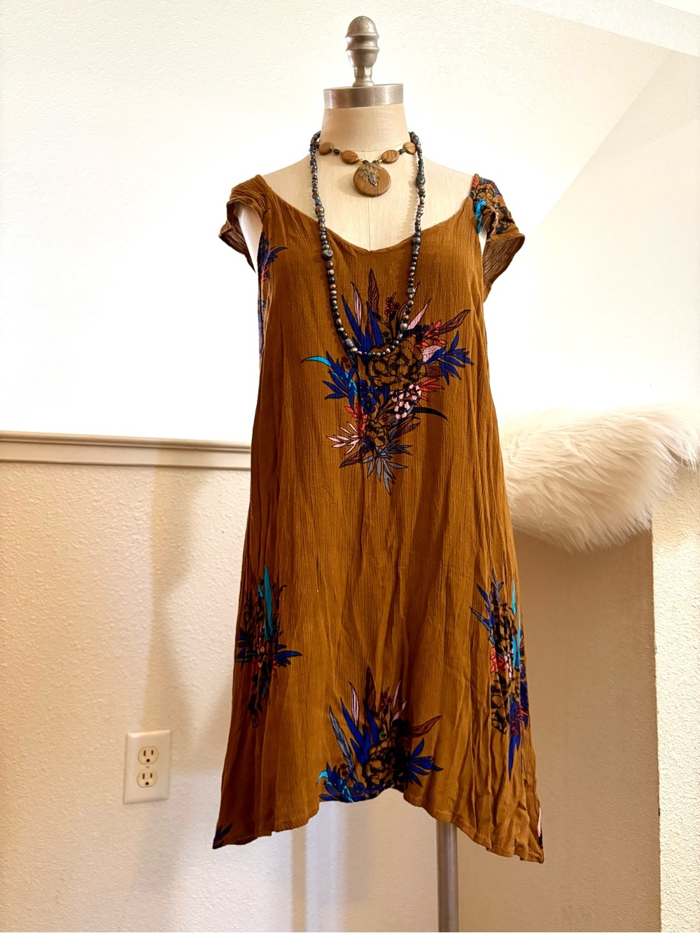 Like NEW!! L O'Neill Brown Floral Soft Cap-Sleeve Lightweight Skater Dress